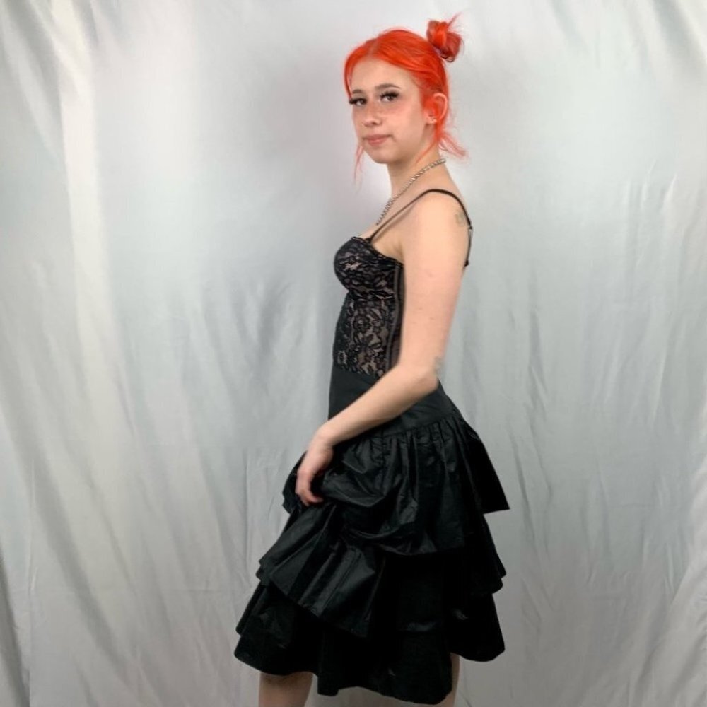 Vintage pat mcdonagh Black Ruffled Skirt - Picture 2 of 8